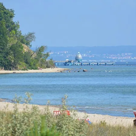 Strand Und Waldhaus Ostseeperle * Goehren (Ruegen)